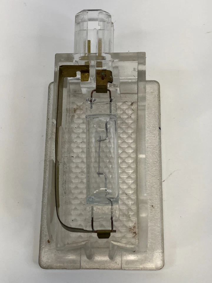 Chrysler 300 2005-2021 puerta delantera izquierda conductor luz cortesía lámpara 04608528AC OEM Foto 4 de 4