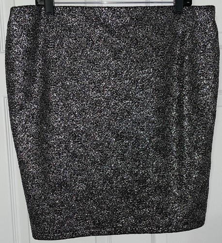 Torrid Silver & black sparkly pencil Size 2 skirt stretchy lined pull on - Picture 2 of 11