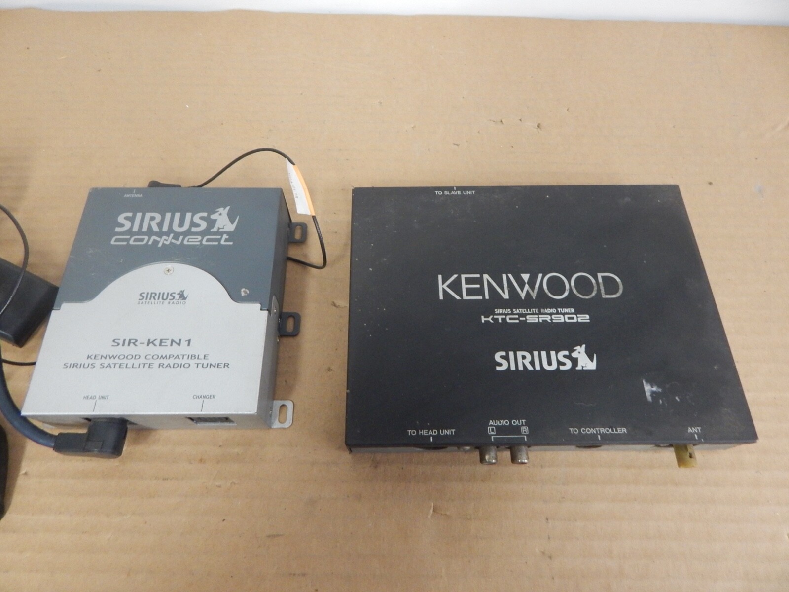 Sirius Satellite Radio Tuner & Antenna Lot Kenwood KTCSR902 SIRKen1