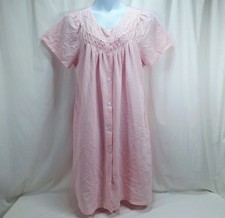 Miss Elaine SZ L Pajamas Nightgown Sleep Wear Snap Pink Seer Sucker Embroidered