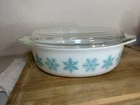 Vintage Pyrex Snowflake Casserole Dish 2.5 Qt #045 W/Lid