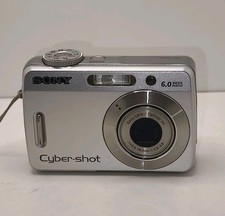 Sony Cyber-shot DSC-S500 6,0 MP Digitalkamera - Silber