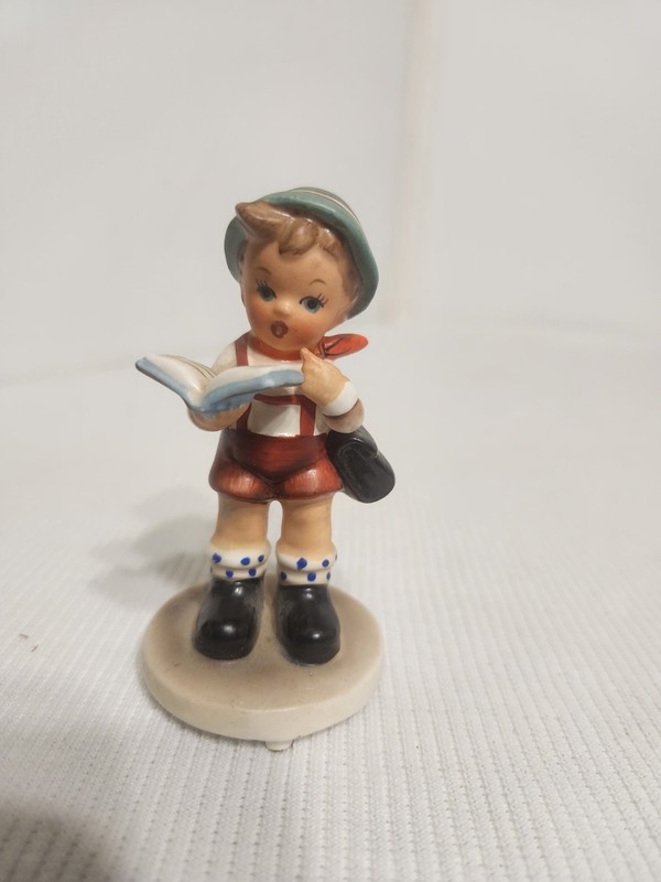 Inarco Cleveland, Ohio 1964 German Boy Reading Book Figurine 3.5" Tall