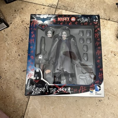MAFEX No.005 Joker The Dark Knight Action Figure   Cards Accessory Missing