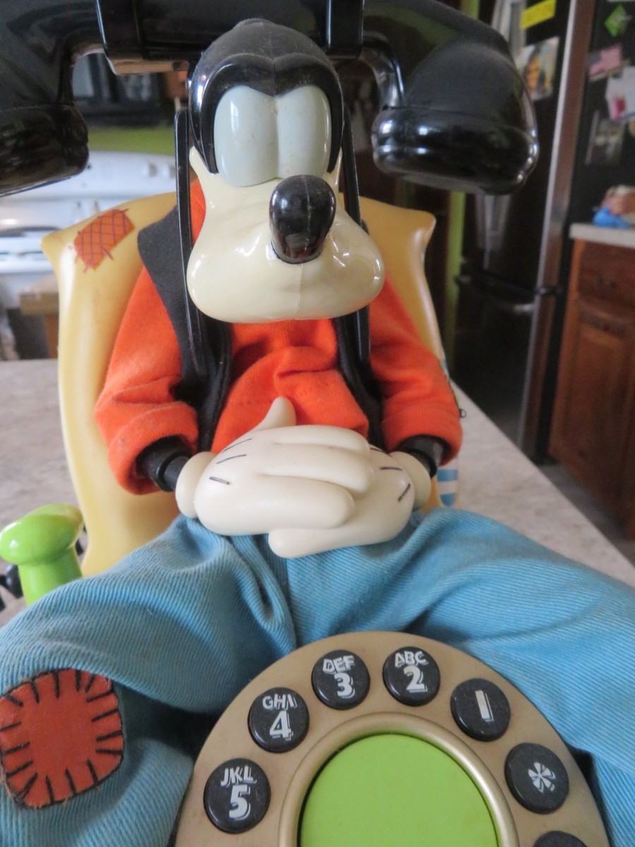 Disney Telemania Goofy Animated Talking Landline Corded Telephone