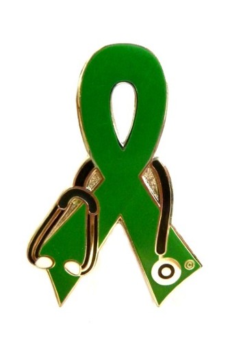 Estetoscopio de leucemia con solapa para concientización cinta verde Lymes leucemia de Lymes nuevo - Imagen 2 de 5