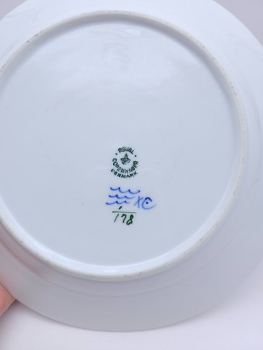 Vintage Denmark Royal Copenhagen Blue Fluted Plain Salad Plate - Picture 8 of 8