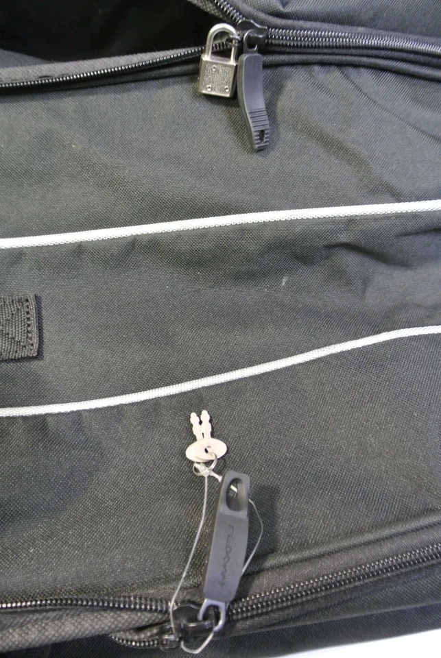 Cubierta de viaje Maxfli 2024 Lite ruedas rodantes suaves dobles (MX24LITEZ) NEGRA Foto 3 de 4