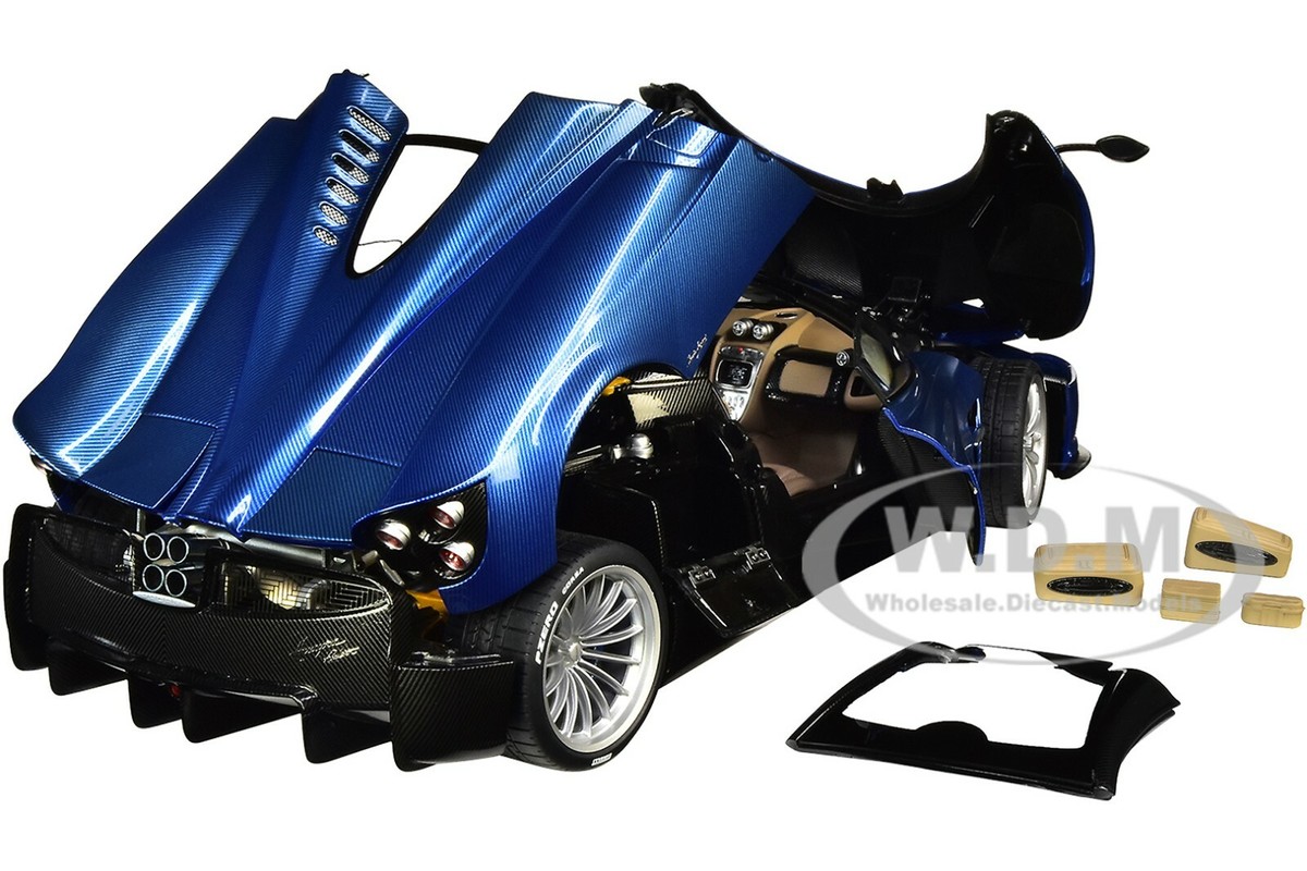 Pagani Huayra Roadster 1/18 ホワイト・ブラック Pagani Huayra Roadster White 1:18 LCD models diecast scale