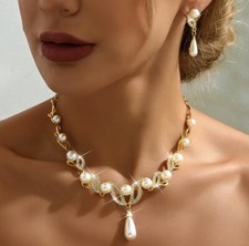 Women's Fashion Trend Pearl Droplet Necklace Earrings Jewelry Set
