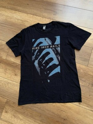 トップス 90s Nine Inch Nails Band Print Tee Vintage 1995 Nine Inch Nails Dissonance Performance Tour T