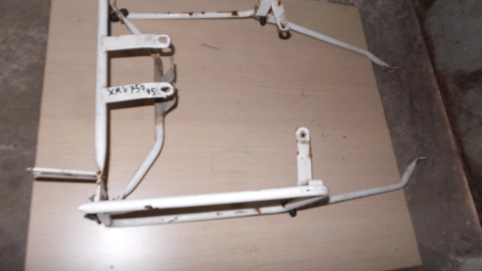 HONDA XRV 750 AFRICA TWIN 1995 RD07 REAR PANNIERS RACKS HEPCKO LOOK PICTURES — 第 3/4 张图片