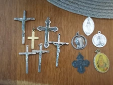 VINTAGE LOT of 15 Religious items Crosses Medals Chains Catholic Jesus Mary
