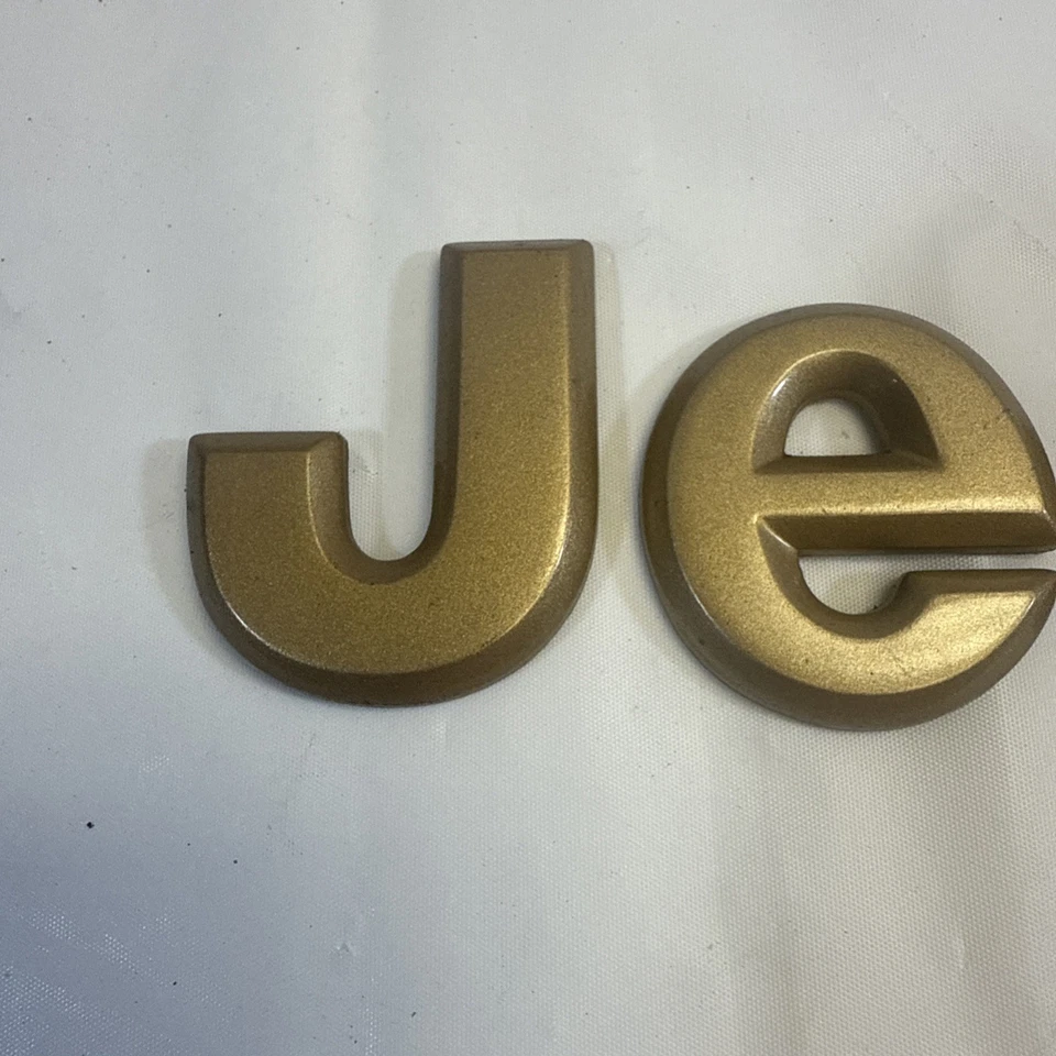 Emblema de capô Jeep Grand Cherokee dourado fabricante de equipamento original 1993-1995 ZJ emblema frontal limitado - Imagem 4 de 4