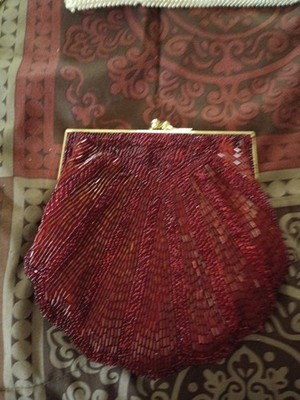 Laura Gayle Red Beaded Women s Rectangle Clutch Kiss Lock, Lined, Chain Strap