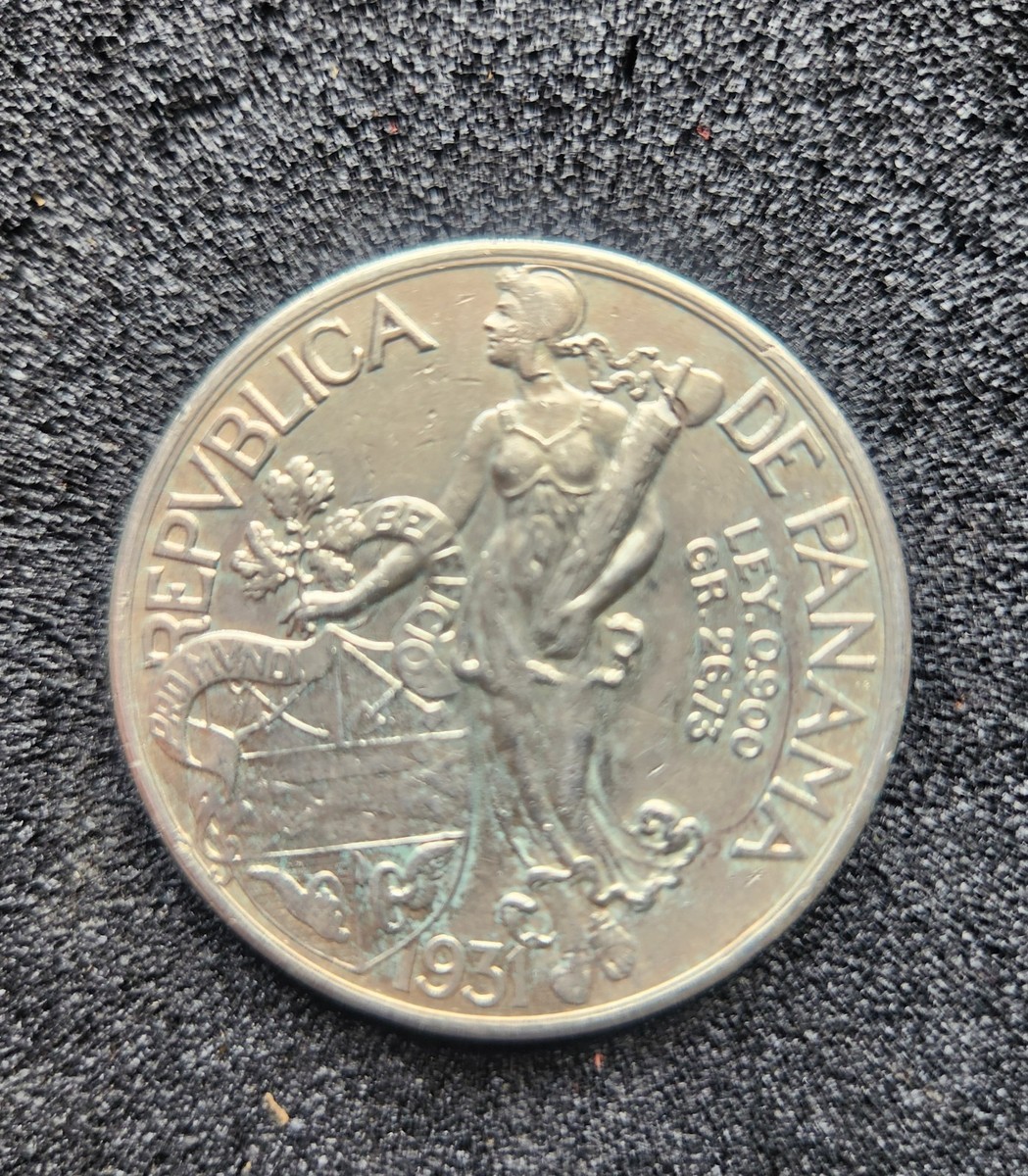 385ページ 1931 Panama large, ASW .7734 ozt. one Balboa Silver coin. Only