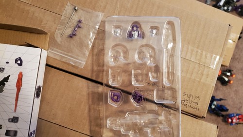 Transformers Legacy Galvatron, Kingdom Cyclonus & Studio Series 86 Sweep - Picture 4 of 8