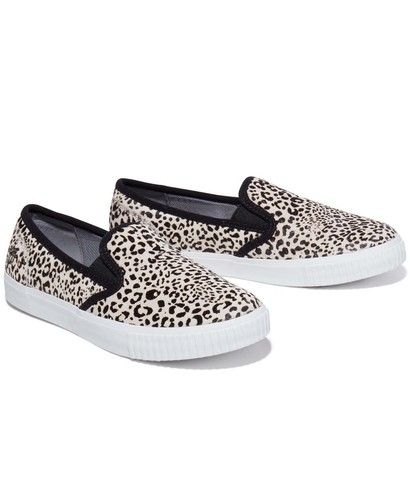 skyla bay slip on