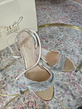 NIB Gorgeous Jewel Badgley Mischka Shoes Rose Gold w/ Rhinestones Sz 8