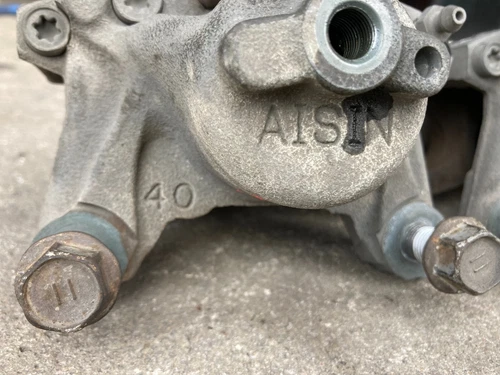 TOYOTA JZX110 MARK2 VEROSSA JZS171 CROWN 1JZGTE rear brake caliper pair #2S - Picture 13 of 19