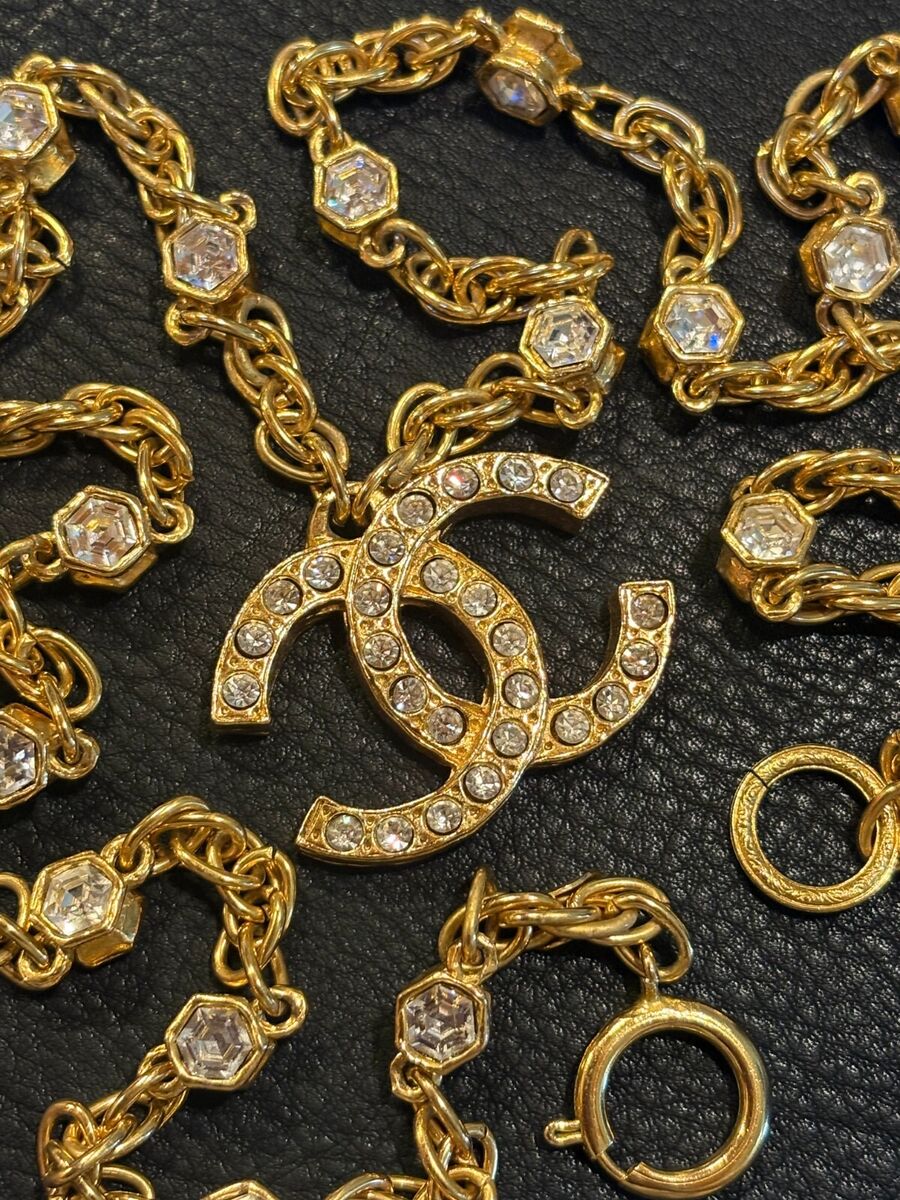 CHANEL Necklace Rhinestone Vintage Gold Auth Pendant Choker CHANEL Necklace Rhinestone Vintage Gold Auth Pendant Choker