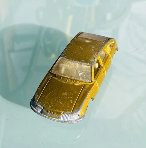 MATCHBOX No.56 - BMC 1800 PININFARINA - Vintage 1960s Diecast Model Toy Car 1969