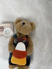 Boyd’s Teddy Bear Mini Holding Candy Corn TJ's Best Dressed Pauly Punkley
