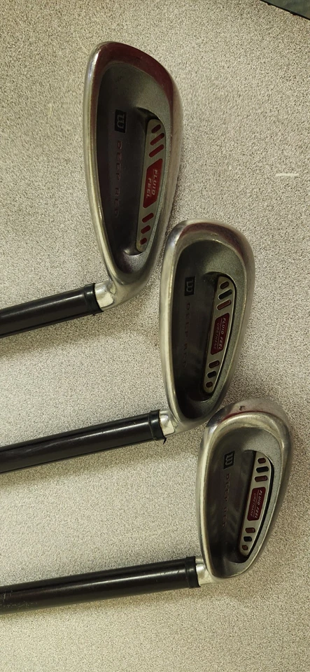Wilson Deep Red Set of Pitching, Sand, Lob Wedges. Fat Shaft Tri-ply Graphite - Image 3 of 4
