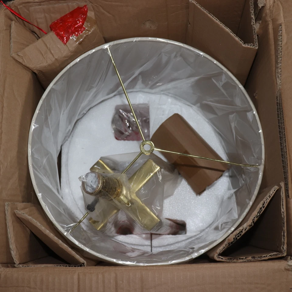 Lámpara de mesa con pantalla de tela latón/blanco 24,5" de alto TL0298 Foto 3 de 4