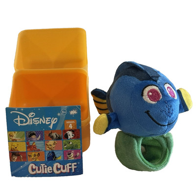 Disney Cutie Cuff Series 4 Dory Finding Nemo Plush Snap Hug & Go NEW Opened