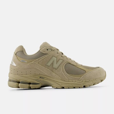 New Balance 2002R Herrenschuhe STEINZEUG mit SILBER METALLIC