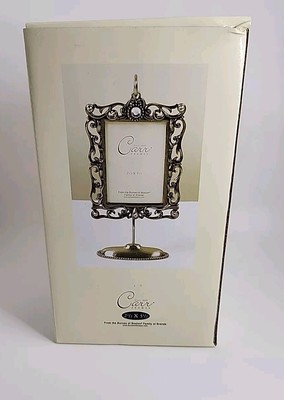 New Carr picture frame 2.5'' x 3.5'' Corrine dangling frames on  stand