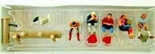 Preiser (HO 1:87) - Hikers Resting at Water Trough #10443