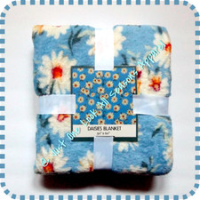 DAISIES THROW BLANKET 50"x 60"