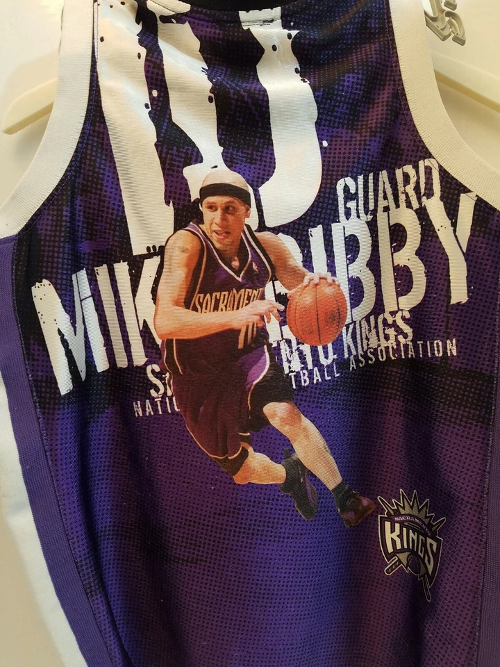 Футболка Майка Бибби из Sacramento Kings ВЕЛИЧЕСТВЕННАЯ СШИТАЯ С ВЫШИВКОЙ NBA МОЛОДЕЖНАЯ МАЛЕНЬКАЯ РЕДКАЯ - Изображение 2 из 2