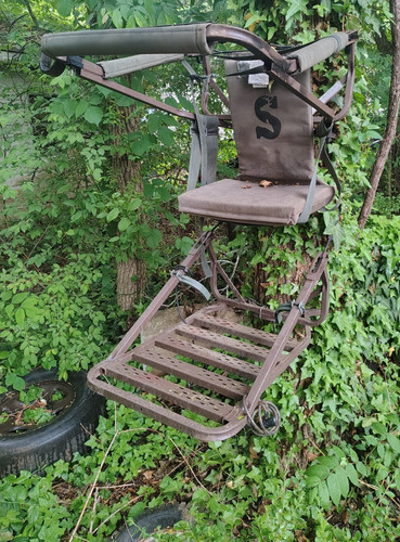 Summit Treestands Climbing Stand Brown Black Padded Seat 300 lb 3ft Used