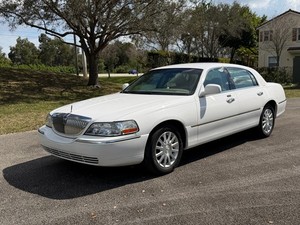 2006 Lincoln Town Car SIGNATURE