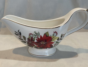 Grace Teaware Christmas Poinsettia Porcelain Footed Gravy Boat gold rimmed New