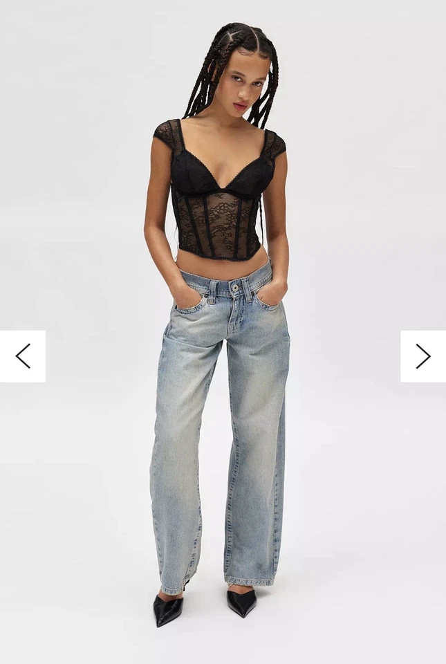 Top Corsé Out From Under UO Bustier XL Rosa Encaje Y2K Coqueta Romántica Foto 2 de 4