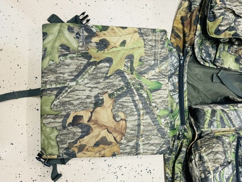 Fieldline Mossy Oak Turkey Vest w/ detachable seat (L/XL) - Picture 2 of 10