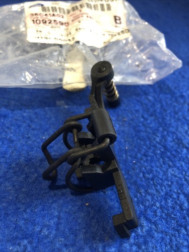 Genuine New Ford Focus MK1 ,RS Turbo,ST170 Etc Front O/S Right Fog Light Bracket - Picture 3 of 5