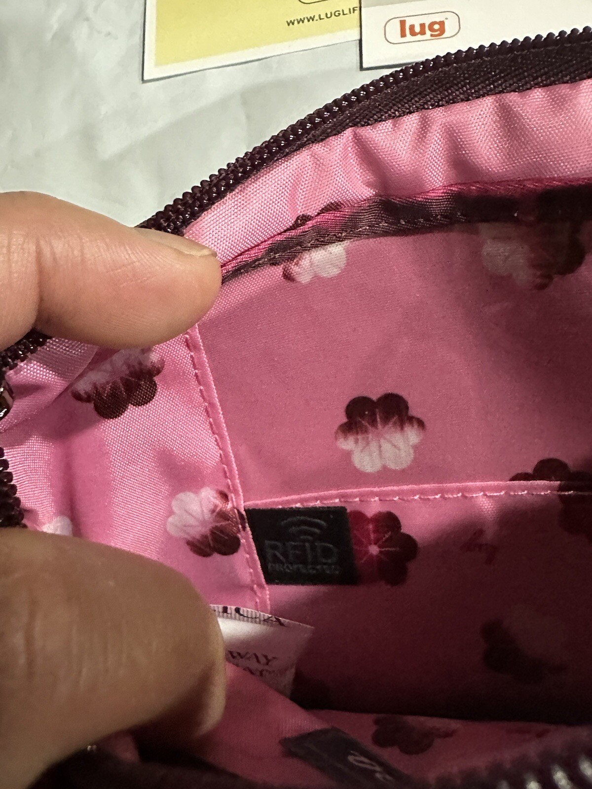 Lug Peekaboo Convertible Wristlet Phone Pouch RFID Red/Maroon