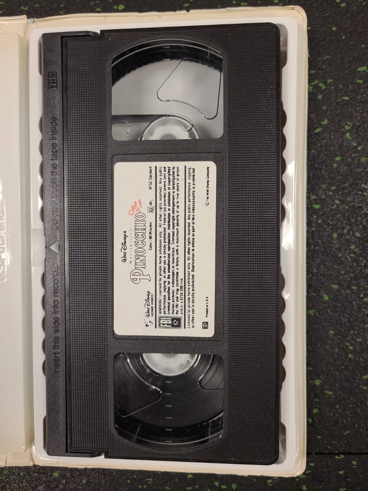 Walt Disney VHS 4 Pack - Beauty & Beast ; Little Mermaid ; Mulan ; Pinocchio  - Image 3 of 4