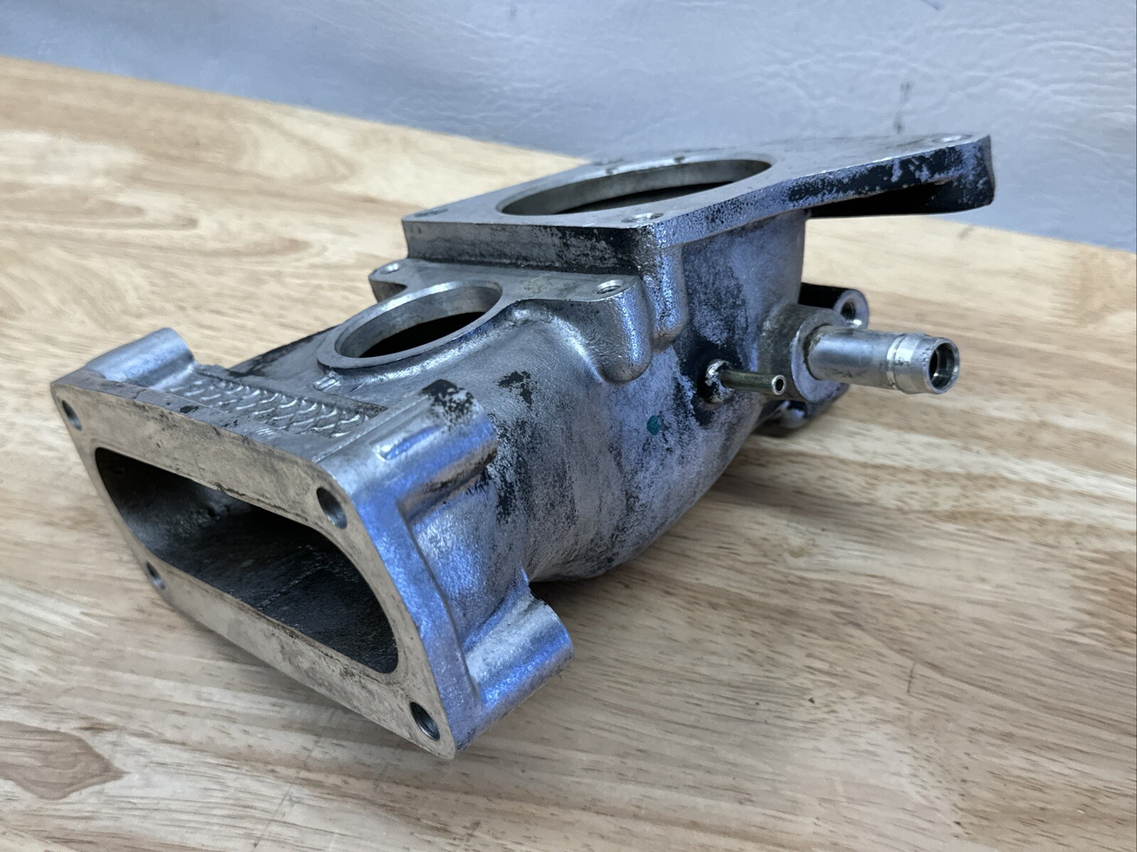 00-03 Jaguar X100 XKR XJR 4.0L S/C Throttle Body Induction Elbow XW939K426AA OEM