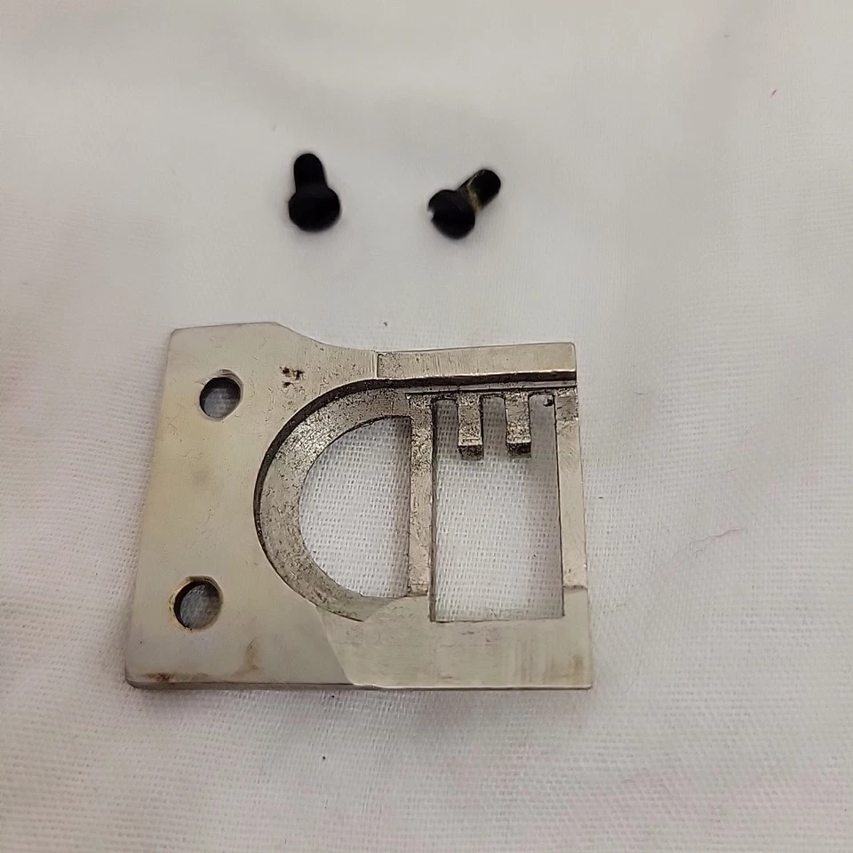 Vintage Kenmore Sewing Machine 158.850 Part Feed Dogs With Screws - Image 3 of 3