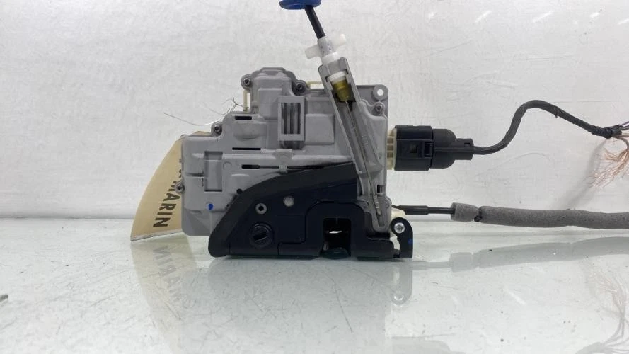 Serrure arriere gauche VOLKSWAGEN TIGUAN 1 PHASE 1 3C4839015A - Photo 4/4