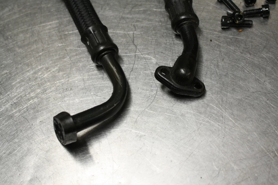 99-07 SUZUKI HAYABUSA ENGINE MOTOR OIL COOLER HOSES 16460-24F01 16470-24F02 Foto 2 de 4