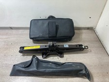 2008 TOYOTA RAV4 WHEEL JACK TOOL KIT AND TYRE INFLATOR AIR COMPRESSOR