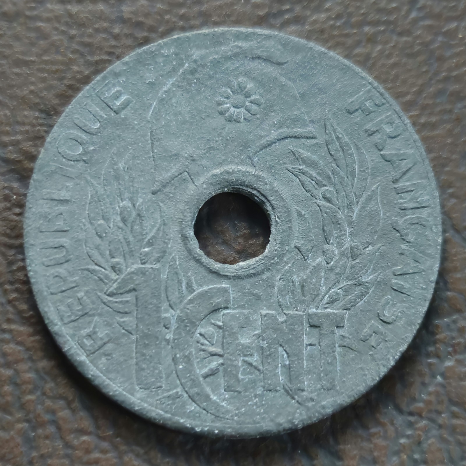 Picture 1 of 2