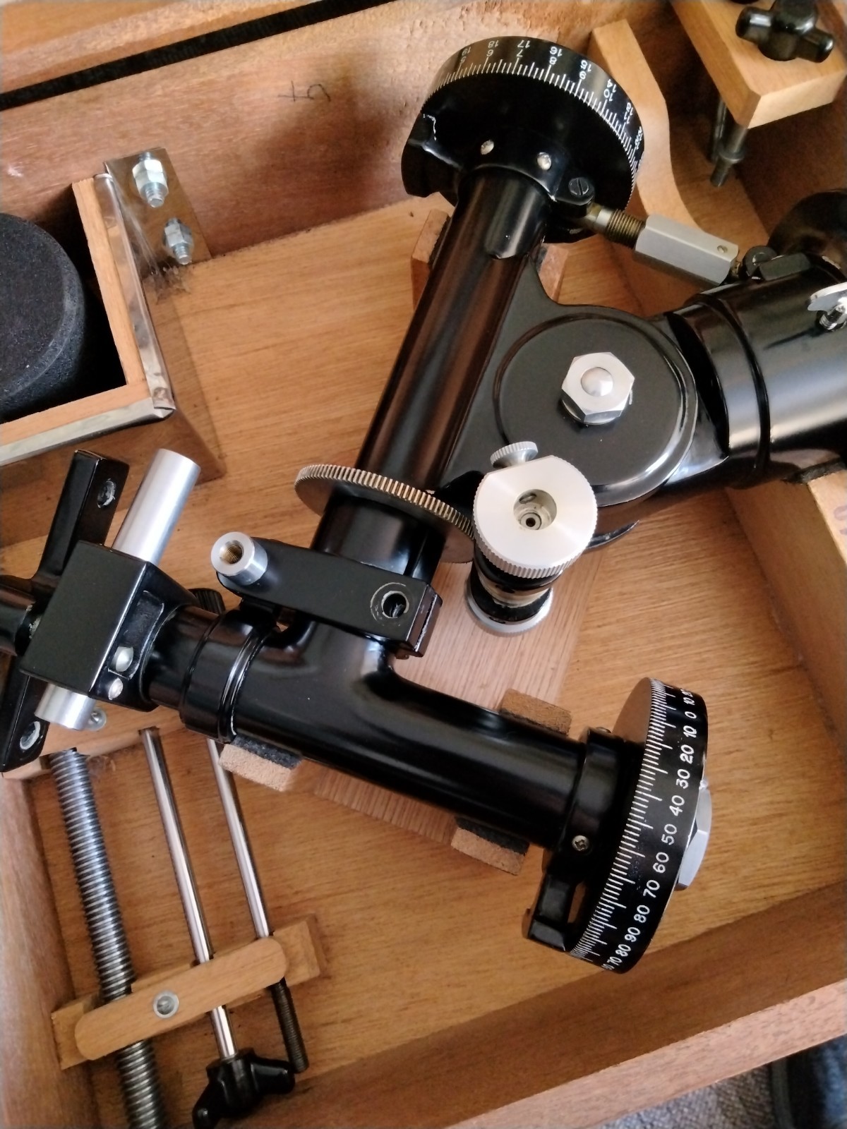 Unitron Model 128 Equatorial Refractor - Wooden Cabinets - 1.25" Unitron Adapter